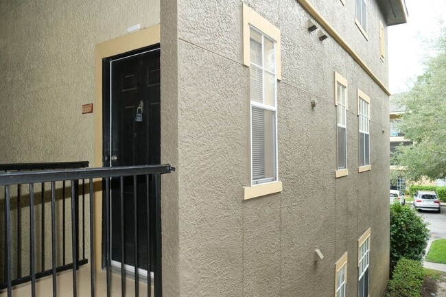 Building Photo - Charming 1 Bedroom, 1 Bath Condo in Beauti...