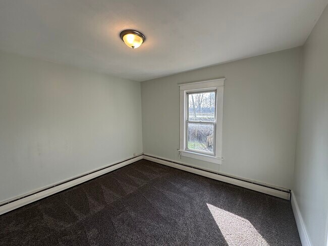 Building Photo - 71 Taylor Ave