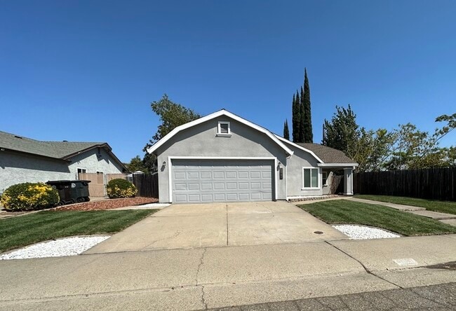 Building Photo - Beautifully Updated Home in Citrus Heights!