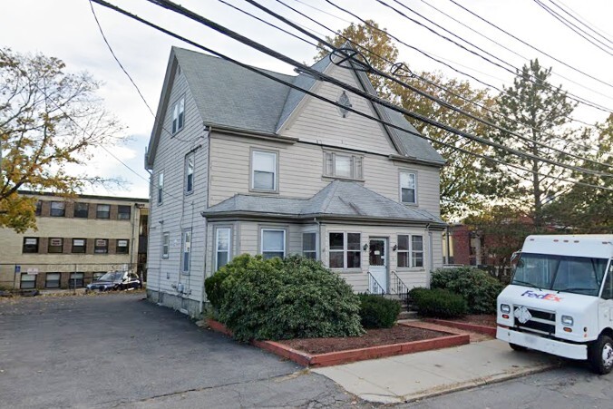Primary Photo - 10 Bryant St