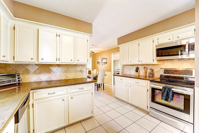 Foto del edificio - 8111 Pine Green Ln