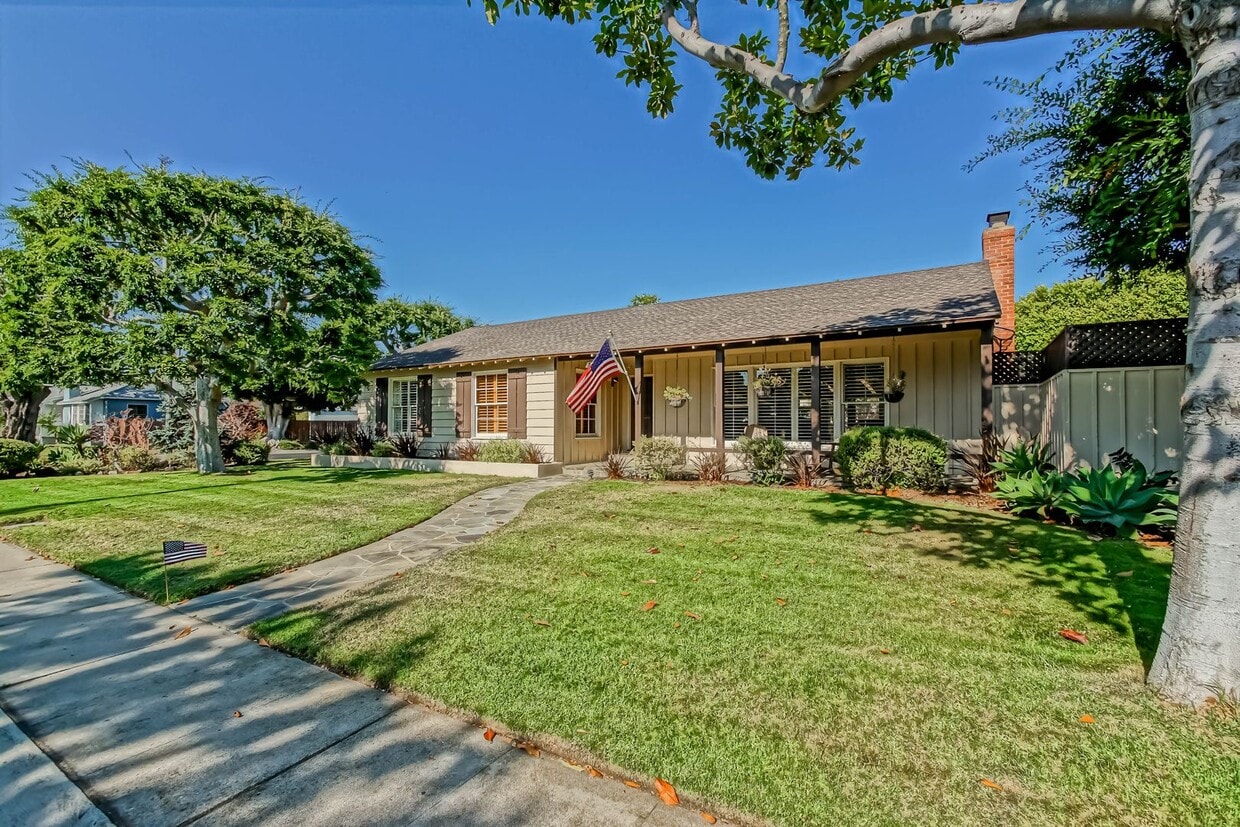 Primary Photo - BEAUTIFULLY REMODELED, 3BR2BA MODERN RANCH...
