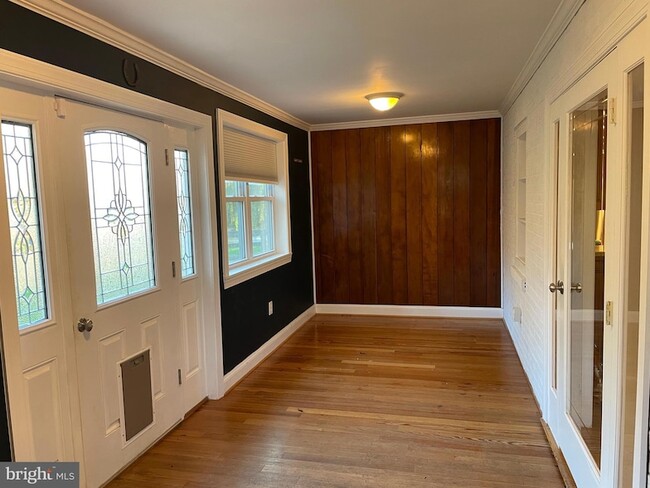 Building Photo - 6270 Davis Rd