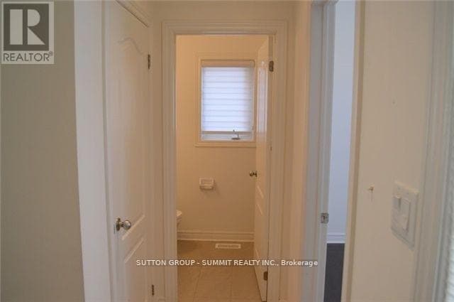 Building Photo - 36 Denali Cres