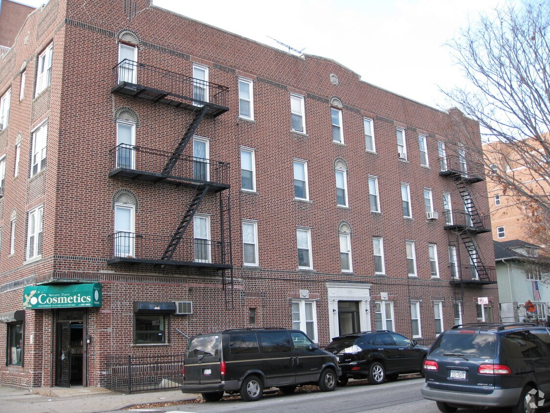 Foto del edificio - 151 Avenue O