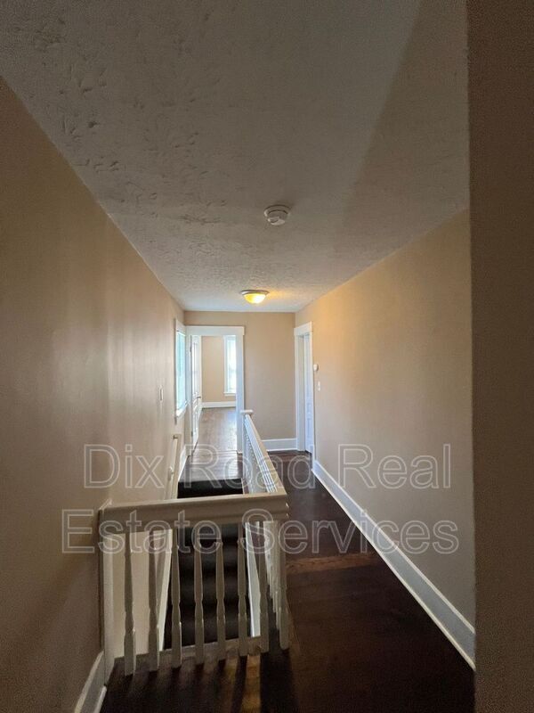 Building Photo - 227 S Broad St