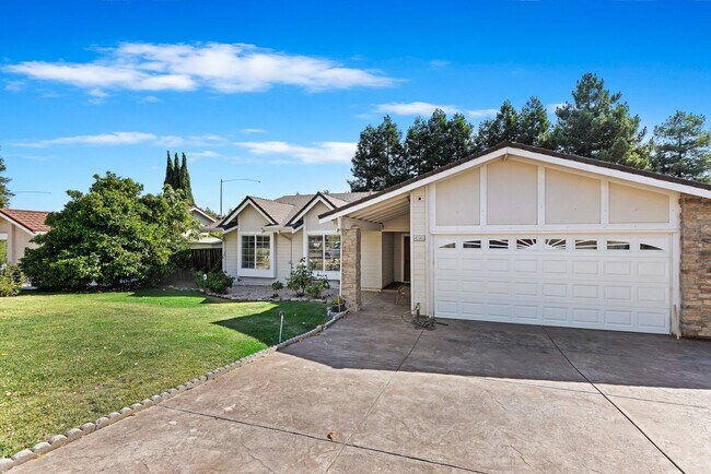 Building Photo - Beautifully remodeled 4-bedroom Weibel home