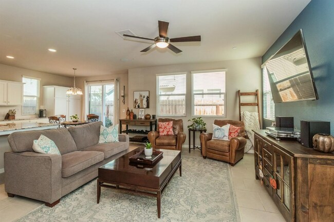 Building Photo - 1579 Lambourn Way