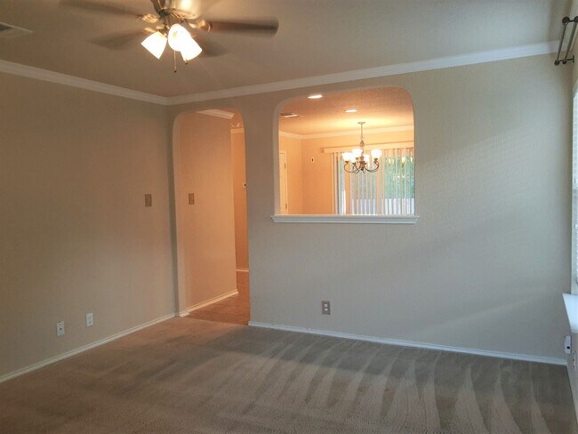 Foto del edificio - Well Maintained 3 Bedroom Home in Converse