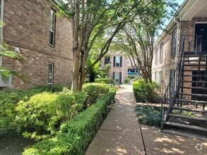 Building Photo - 6410 Del Monte Dr