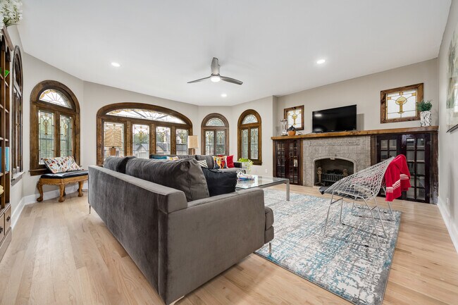 Foto del edificio - 6739 N Rockwell St