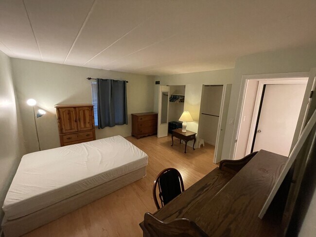 Foto del edificio - 5 Bayard Rd