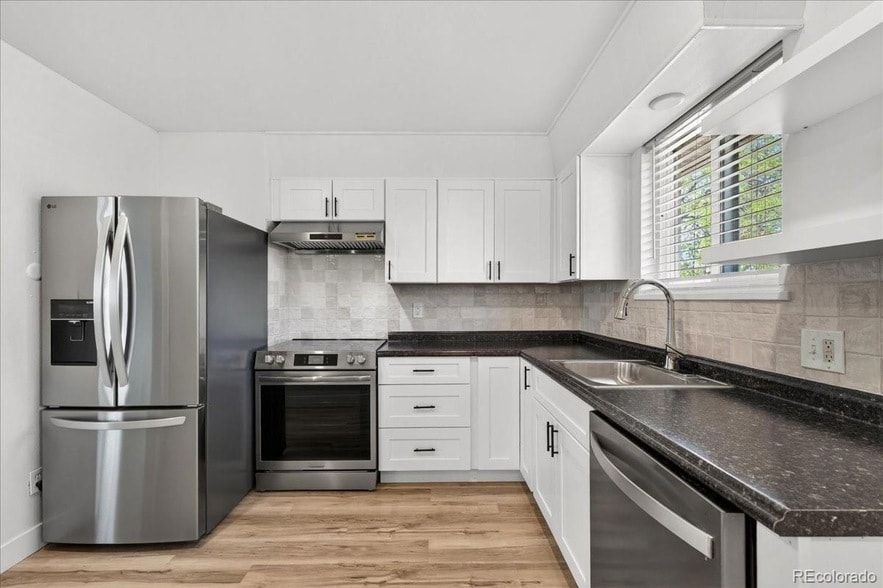 Photo - 9050 N Elm Court Unit 1
