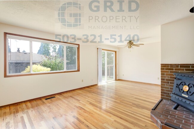 Foto del edificio - 3 Bedroom Ranch in Milwaukie