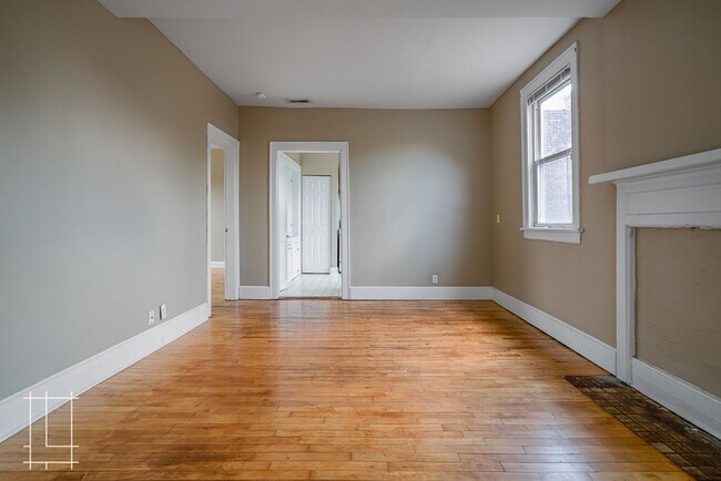 Foto del edificio - 2487-2491 Summit St.