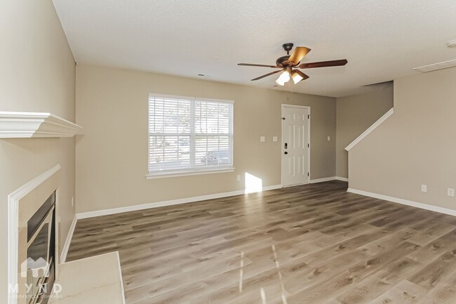 Building Photo - 12224 Stewarts Crossing Dr