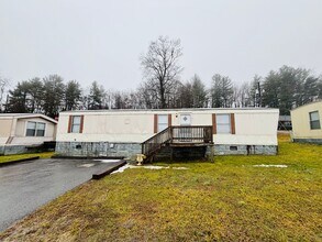 Building Photo - 1850 Akers St SW