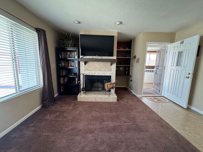 Building Photo - 2BR  Condo Furnished w/Utlities, garage ,G...