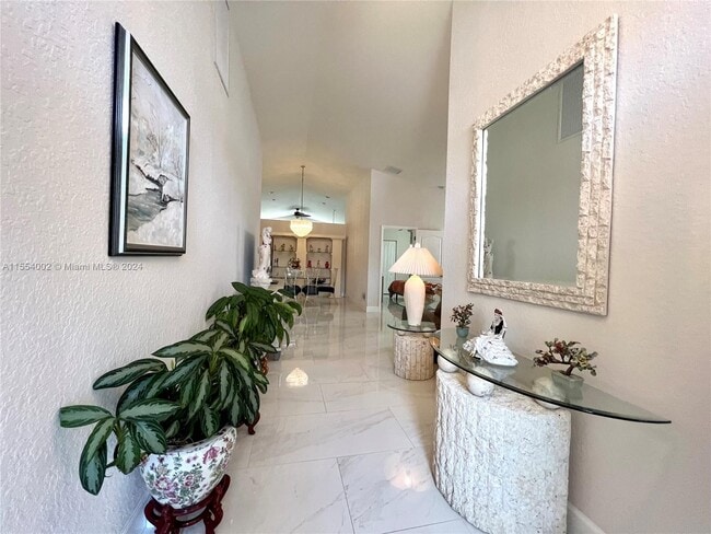 Foto del edificio - 9764 NW 32nd St