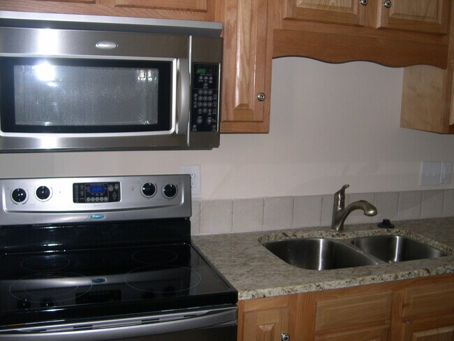 Foto del edificio - 615 N Spring St