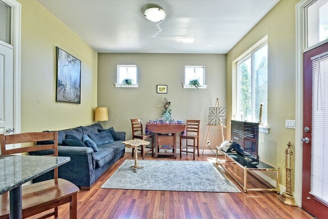 Foto del edificio - 184 Clear Creek Dr