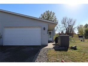 Building Photo - 1549 McIntosh Cir