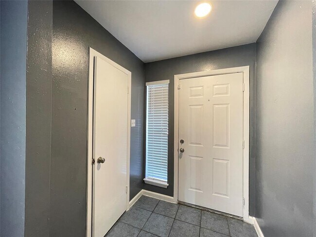 Foto del edificio - 4146 Sun Meadow Dr