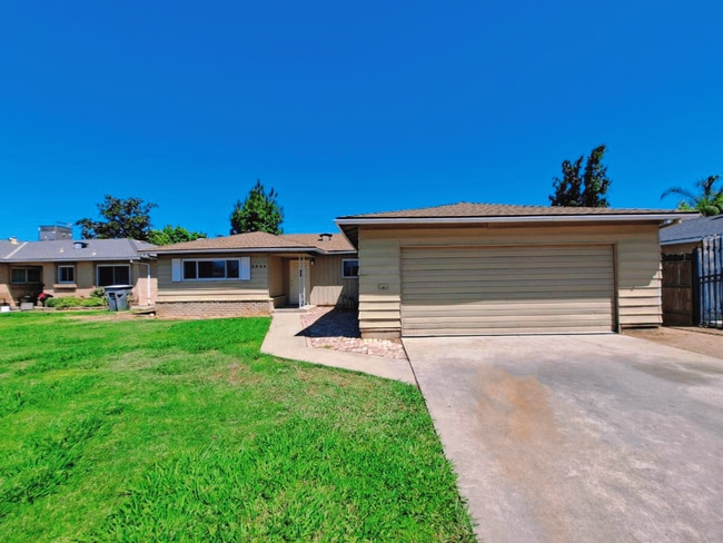 Building Photo - Amazing 3 Bedroom Home Near Cedar and Gett...