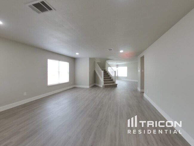 Foto del edificio - 1026 Quail Valley Dr