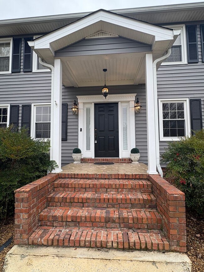 Foto del edificio - Charming Home Near Lakewood Golf & Country Club in Tullahoma...