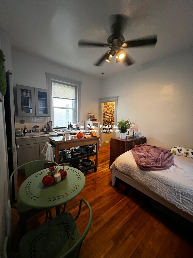 Foto del edificio - 50 Charlesgate E