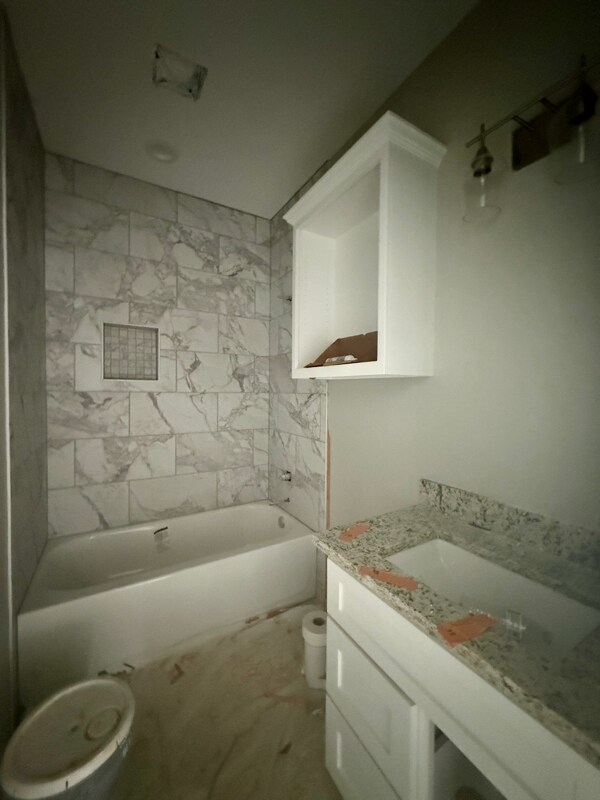 Building Photo - 408 S Gibson St