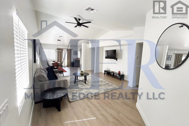 Building Photo - 3Bed/2Bath Furnished Home 2 Car Gar - 19th...