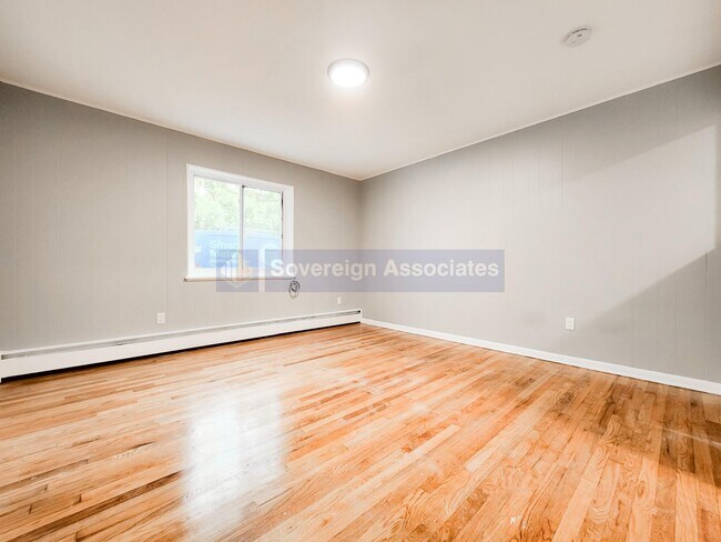 Foto del edificio - 481 Christian Herald Rd