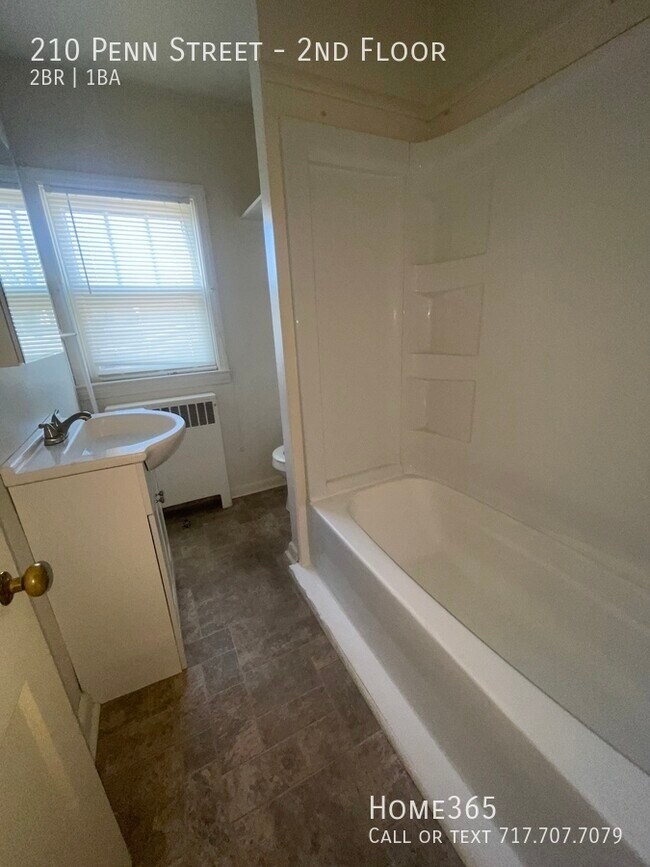 Foto del edificio - Well maintained 2 bedroom 1 bathroom home ...