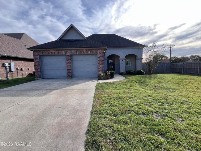 Building Photo - 100 Birchview Dr