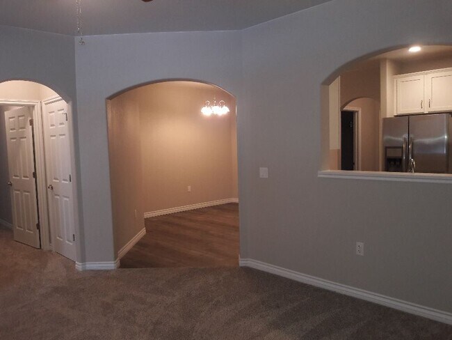 Dining Room - 4672 W 20th Street Rd
