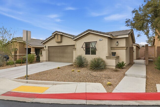 Foto del edificio - SW!!! Casita!!!! Single Story!!! 4 Bedrooms!!! Gated!!! End or Cut De Sac!!! Community green area...