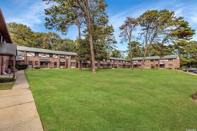 Building Photo - 157 Newbrook Ln