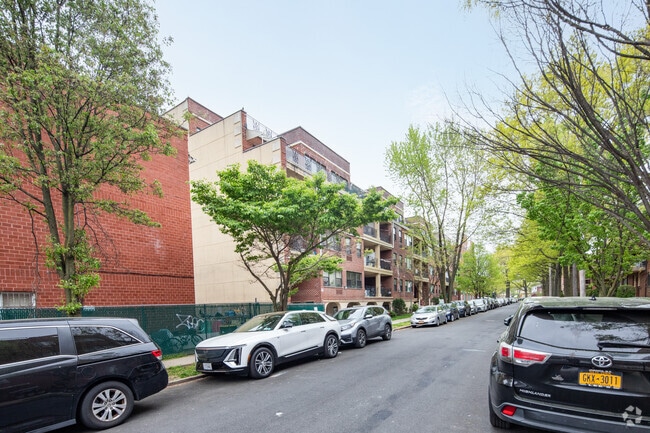 Building Photo - 71-33 162nd St