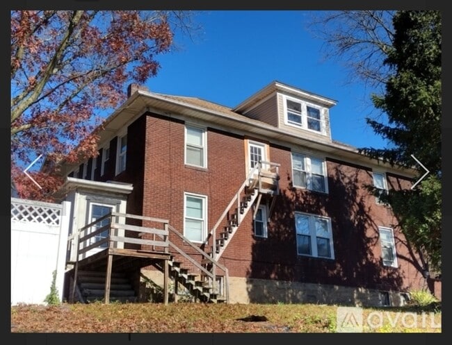 Building Photo - 341 Linden Ave