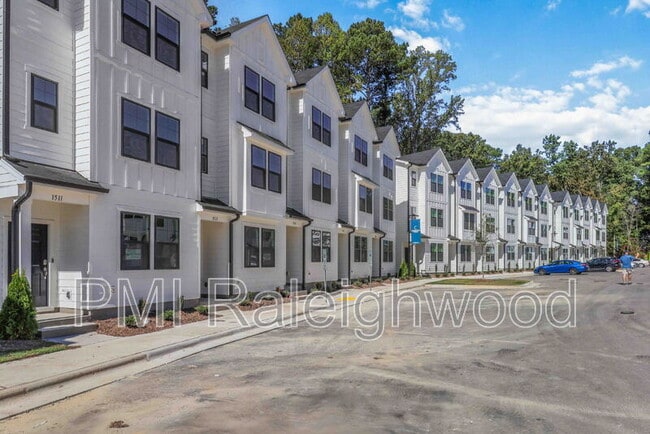 Building Photo - 1515 Crescent Townes Wy