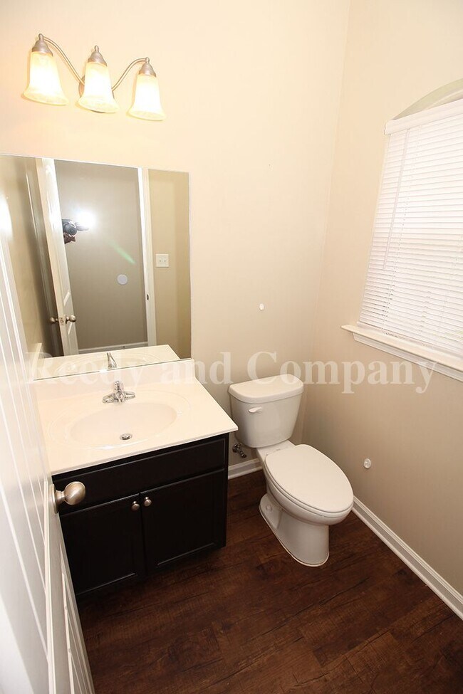 Building Photo - 7927 Bay Meadow Cir S