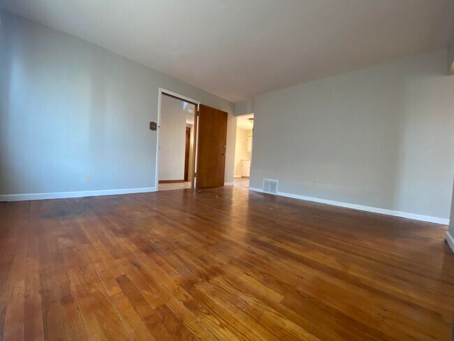 Foto del edificio - 5221 N 68th St