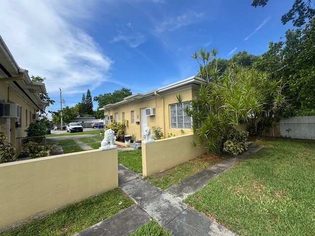 Foto del edificio - 1709 Moffett St