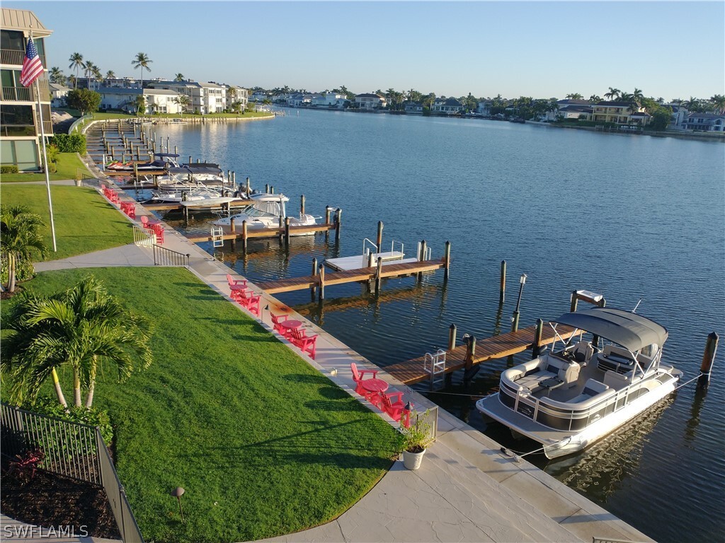 Primary Photo - 3200 Gulf Shore Blvd N
