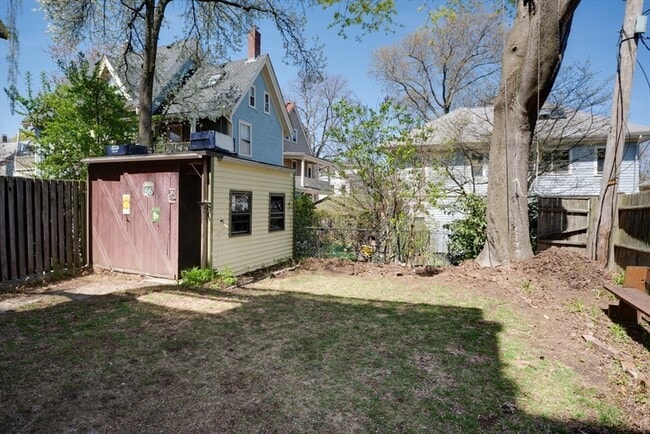 Building Photo - 387 Huron Ave