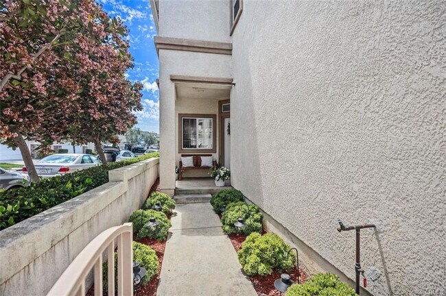 Foto del edificio - 3 bedroom in Gated Victoria Community!