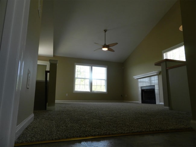 Building Photo - 4955 Stoneback Dr