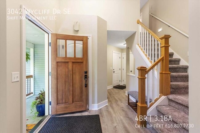 Building Photo - 3042 Wycliff Dr SE